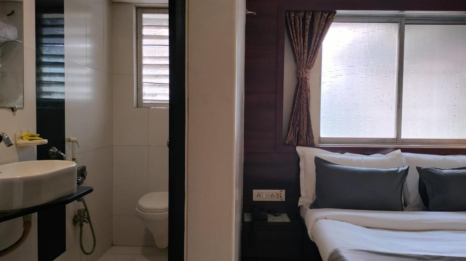 Hotel Sai Nidhi Executive-Mindspace Airoli Navi Mumbai Exterior foto